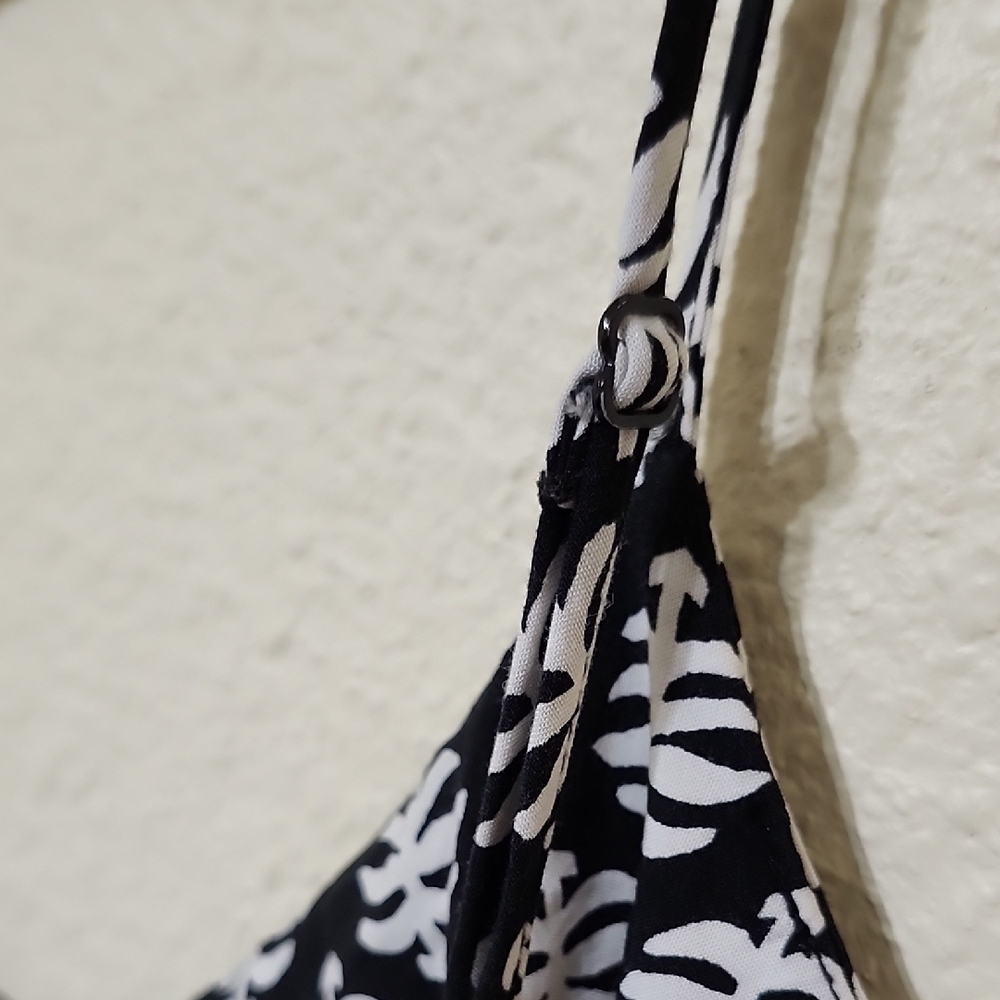 Old Navy Black and White Spaghetti Strap Mini Sundress - Picture 8 of 8